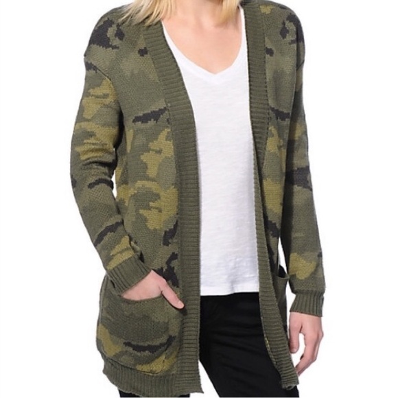 Billabong Sweaters - Billabong Camo Print Cardigan Large